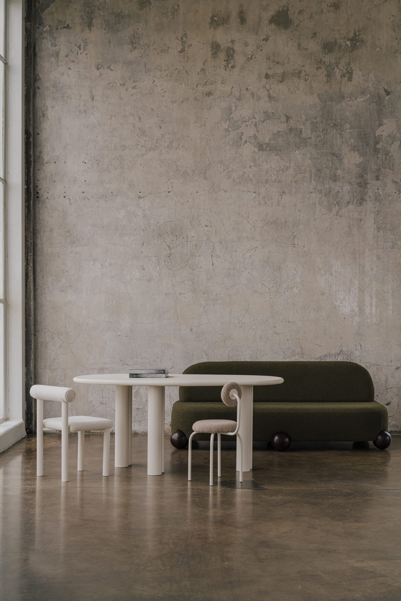 Table Object081