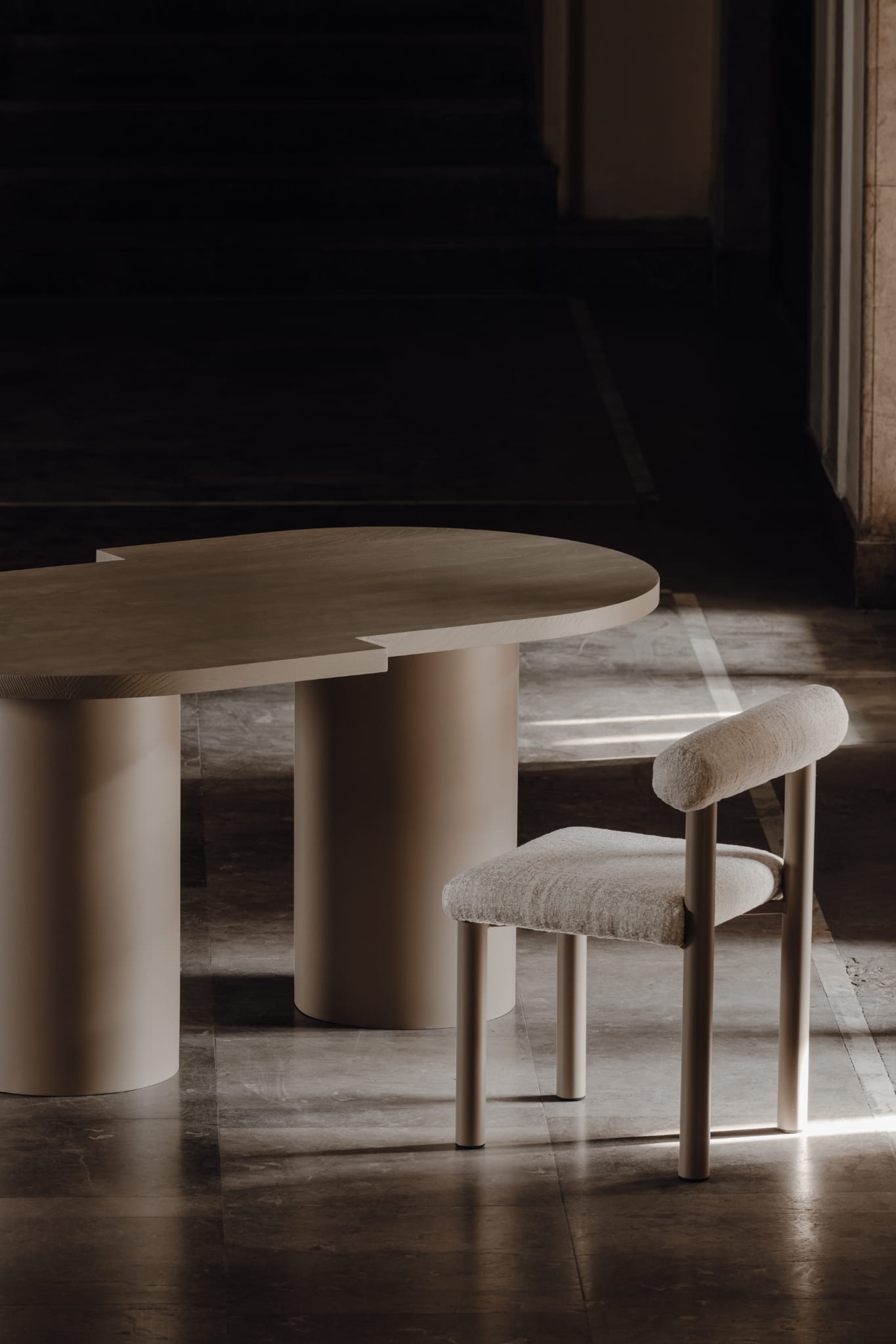 Table Object098